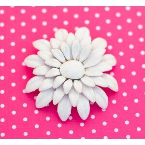 Vintage Snow White Sunflower Brooch - P23